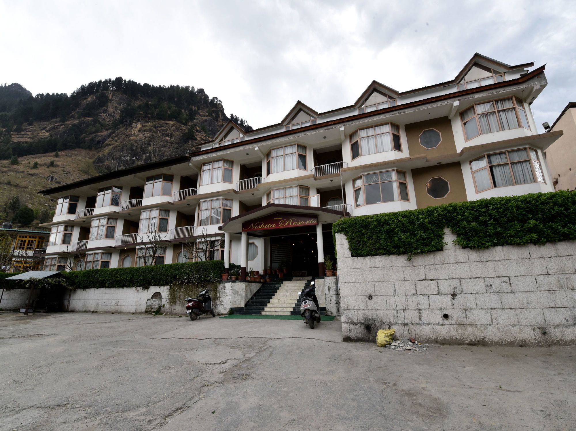 Oyo 12364 Nishita Resorts - Manali (Himachal Pradesh), Manali